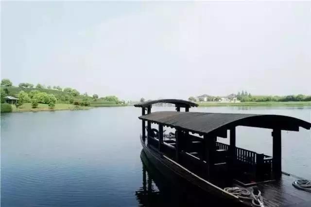 10家遺世獨(dú)立的湖畔民宿，感受盛夏的一股清涼