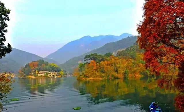10家遺世獨(dú)立的湖畔民宿，感受盛夏的一股清涼