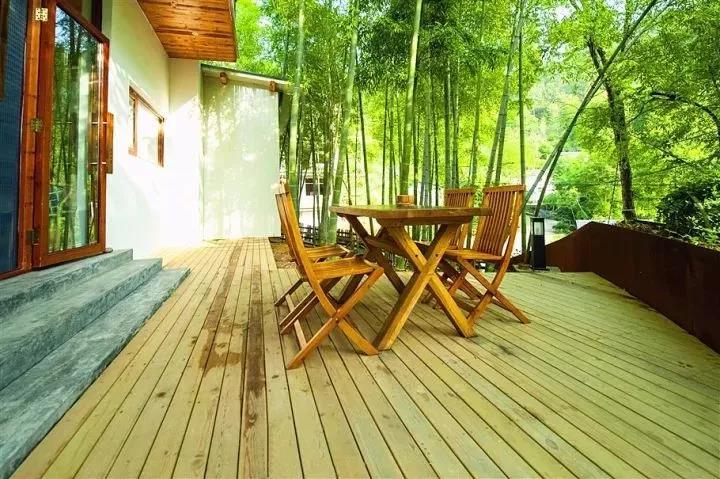 10家遺世獨(dú)立的湖畔民宿，感受盛夏的一股清涼