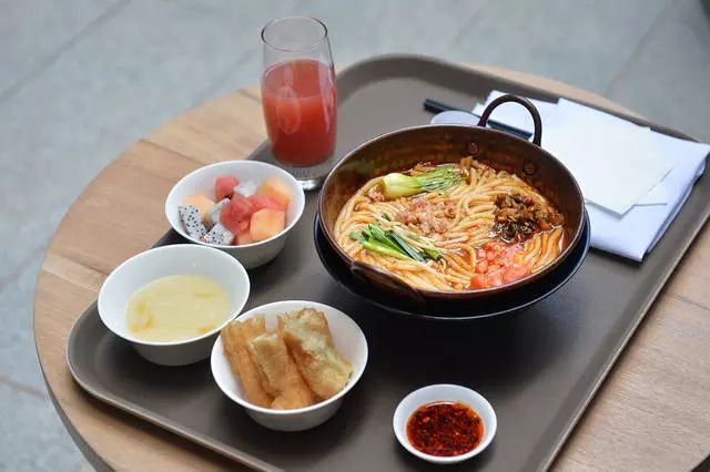 杭州·秀酒店，像上世紀(jì)劇場上演一場故事