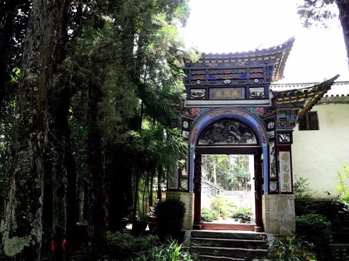 “中國最美寺院”寂照庵，房子象征著家是情感