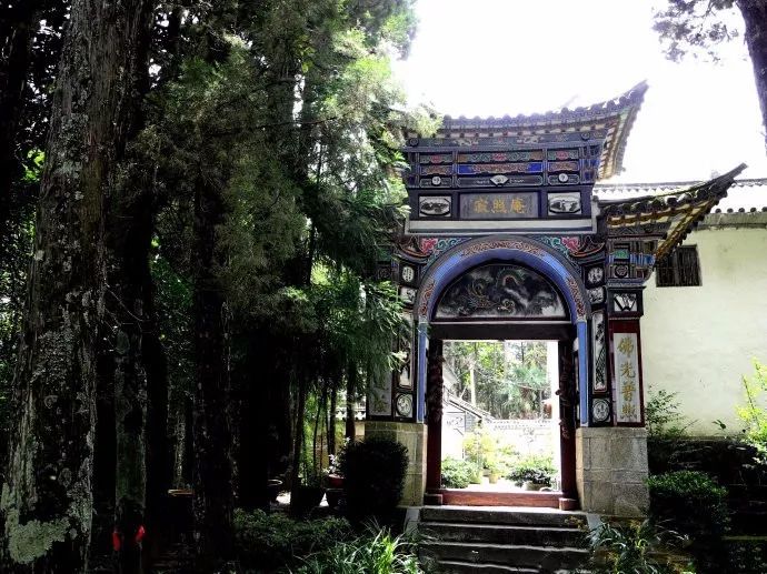 “中國最美寺院”寂照庵，房子象征著家是情感