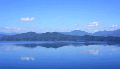 瀘沽湖·野火集，時光匆忙別錯過年輕的瘋狂