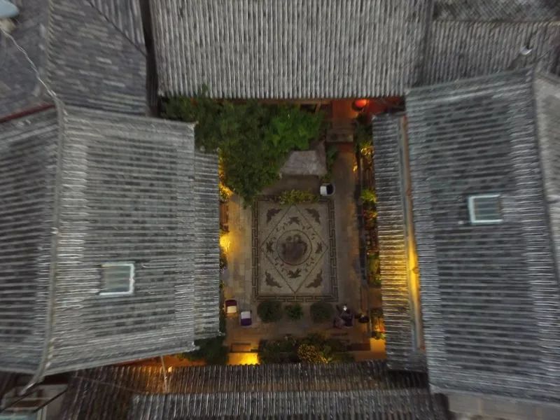 麗江束河無爾，在這里帶著夢(mèng)想開花棲居
