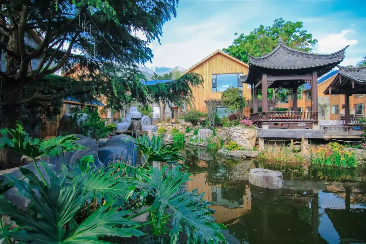 融居·銀箔泉，來銀箔泉邊喝茶看蒼山洱海