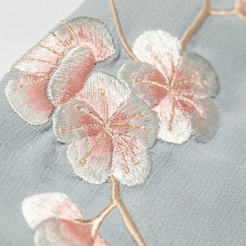 傳統(tǒng)雙袖刺繡漢服上衣，對襟半臂繡花漢服