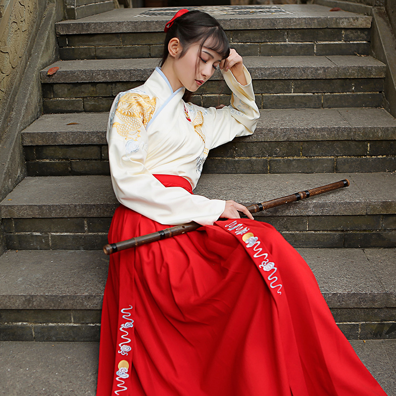 古風(fēng)俠女漢服，龍紋羿射中國(guó)紅漢服
