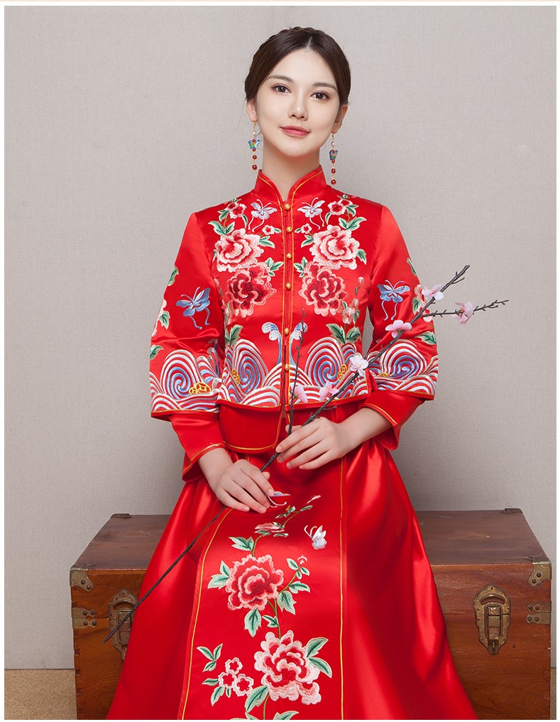 牡丹花刺繡新娘結婚禮服，波浪紋邊中式禮服