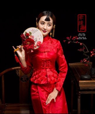 紅妝素雅中式禮服，同色系刺繡新娘禮服