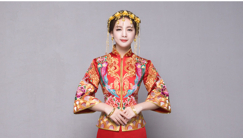 金絲繡花中式禮服，中國(guó)風(fēng)新娘禮服