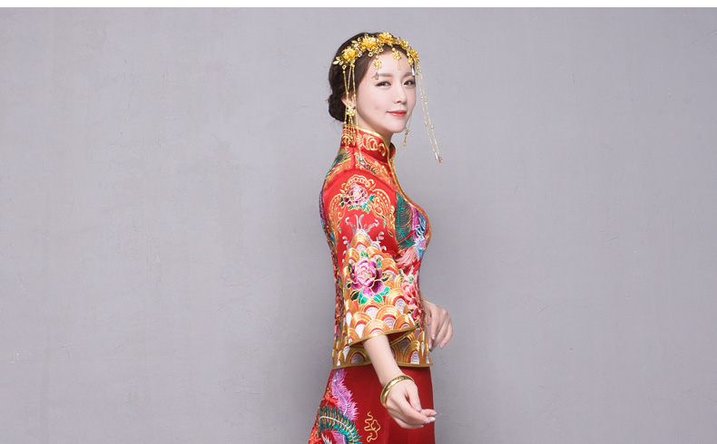 金絲繡花中式禮服，中國(guó)風(fēng)新娘禮服