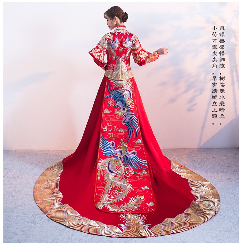 傳統(tǒng)古典中式禮服，新娘秀禾服結(jié)婚禮服