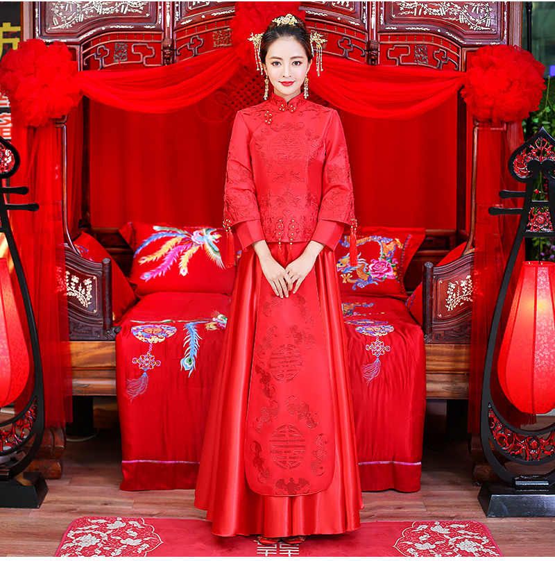 簡單大氣的中式禮服，新娘結(jié)婚禮服