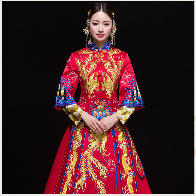 復(fù)古典雅中國(guó)風(fēng)新娘禮服，奢華拖尾中式禮服