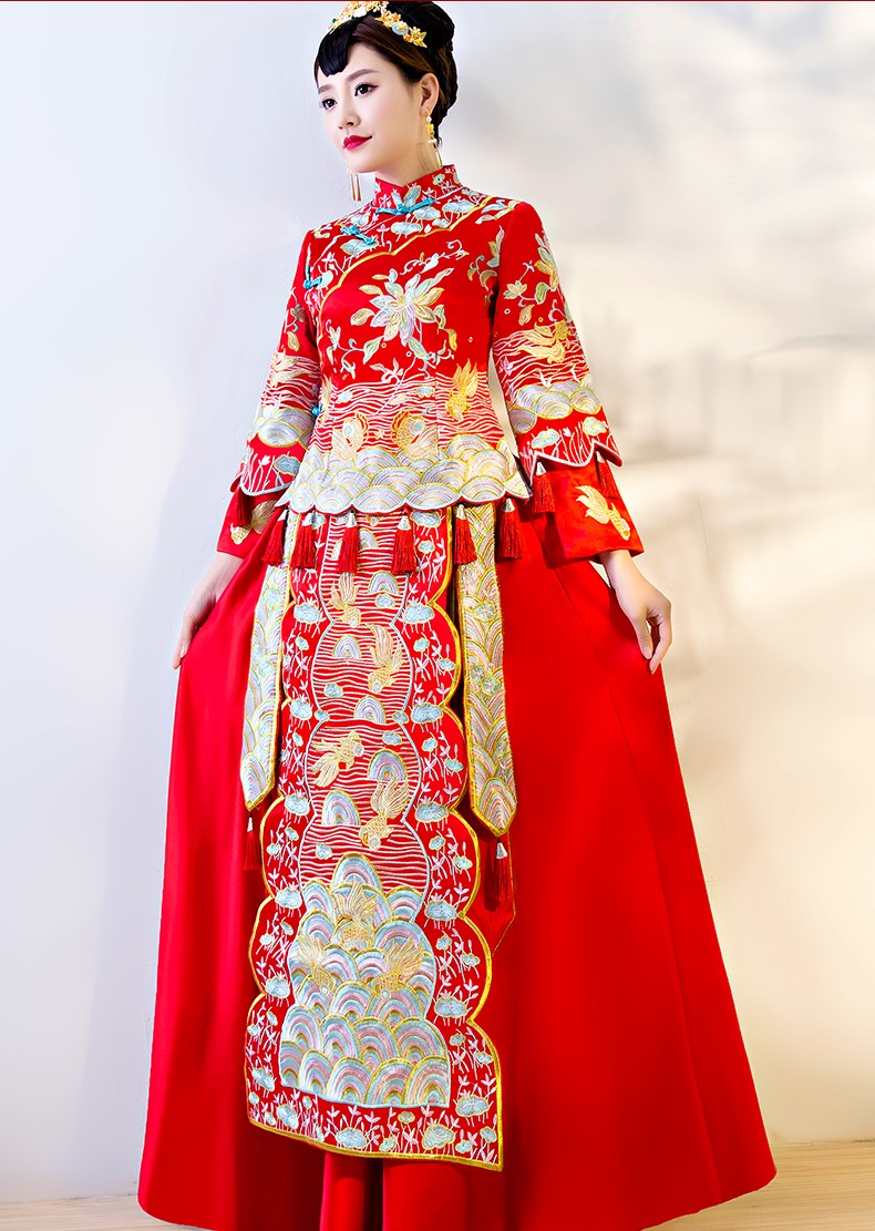 端莊斜襟新娘禮服，精美刺繡中式禮服