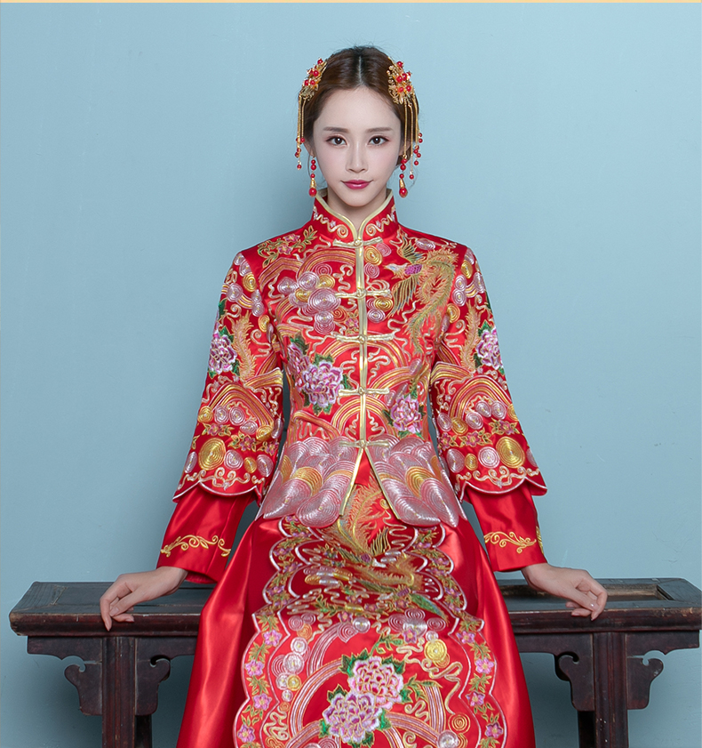 中國風(fēng)高貴刺繡嫁衣，新娘結(jié)婚中式禮服