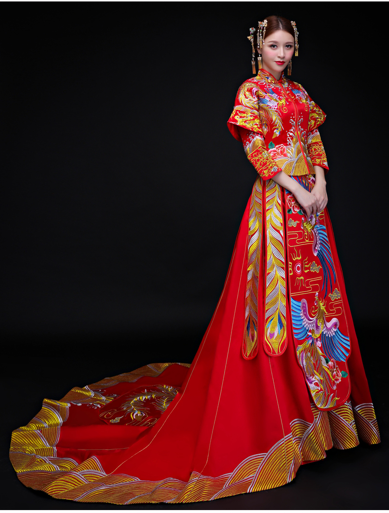 時尚拖尾中式禮服，古典大方之美新娘禮服