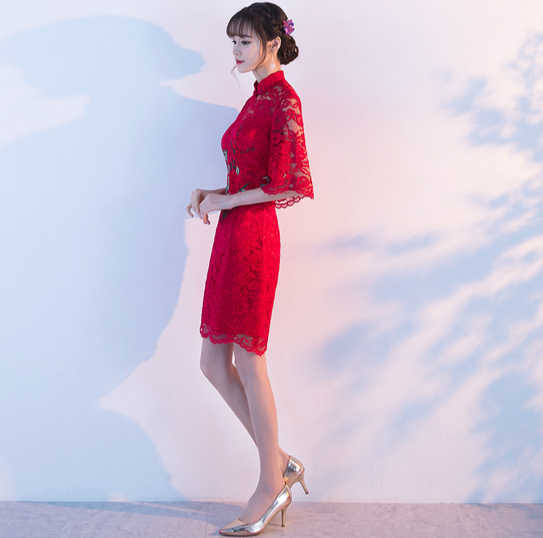 復(fù)古蕾絲敬酒服，紅色花朵中式禮服