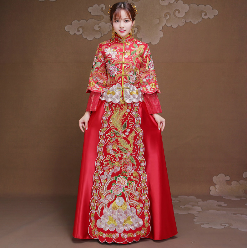 雍容華貴中式禮服，復(fù)古時尚中國風(fēng)新娘禮服