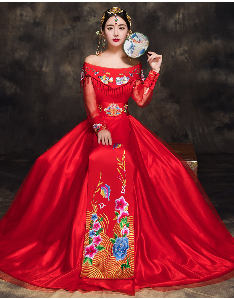 時(shí)尚中國風(fēng)新娘禮服，一字肩中式結(jié)婚禮服