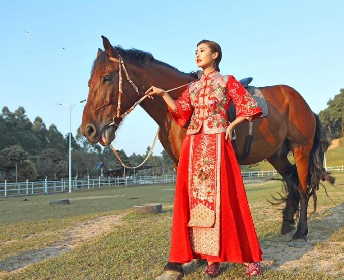 中國風秀禾服新娘禮服中式婚禮禮服圖片