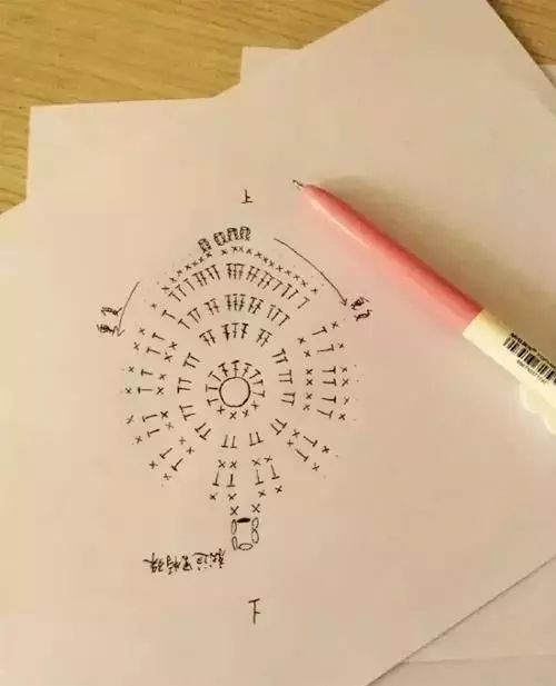 孔雀羽毛編織作品，驚艷眾人！