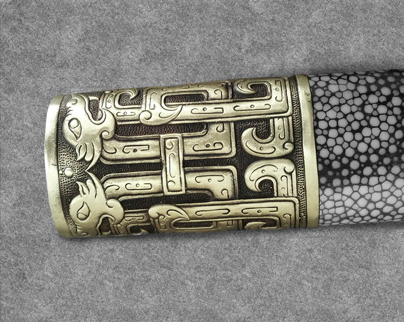 龍紋環(huán)首劍漢劍，漢代軍隊(duì)常用佩刀