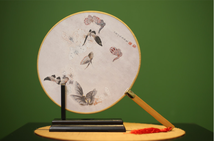 中國風(fēng)宮扇女式團(tuán)扇，古風(fēng)工藝漢服古典扇子圖