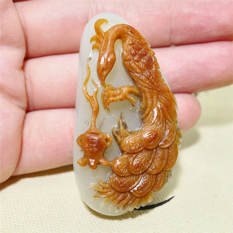 白玉項(xiàng)鏈優(yōu)雅孔雀吊墜，錦繡前程玉石掛墜