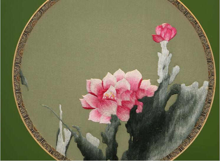 中國風(fēng)蘇繡真絲團(tuán)扇