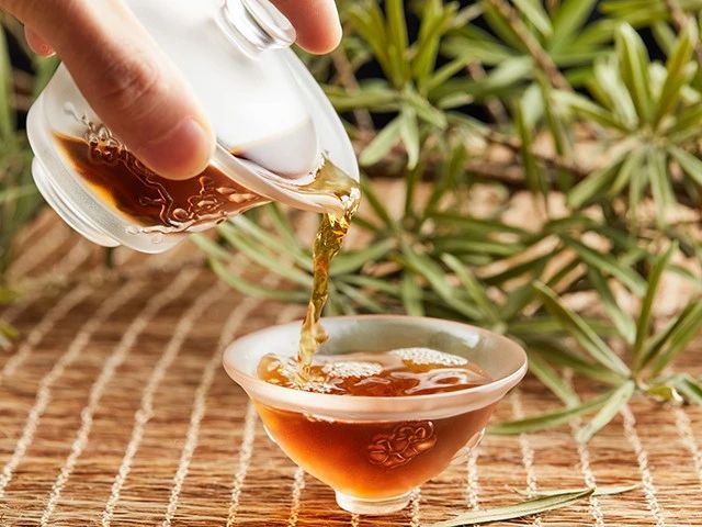 琉璃茶具美哉！淺析精致茶具設(shè)計(jì)介紹