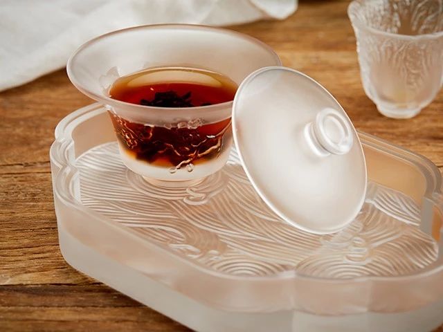 琉璃茶具美哉！淺析精致茶具設(shè)計(jì)介紹