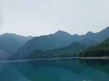 如詩如畫，恰似一幅山水風景圖