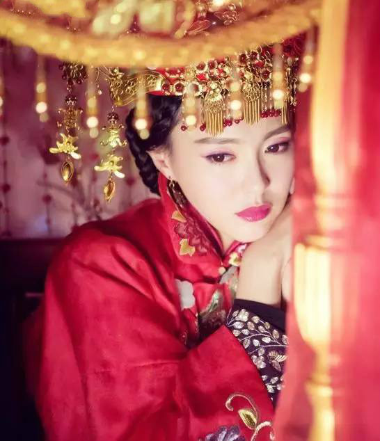 最美中國風(fēng)嫁衣，中式婚禮中式禮服美醉了