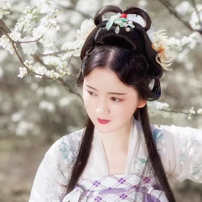 玉山清帶傘女生頭像，唯美古風(fēng)真人頭像