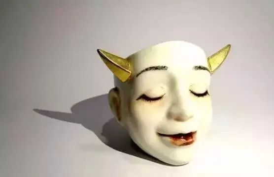自帶仙氣的手繪插畫，古典與現(xiàn)代的巧妙結(jié)合