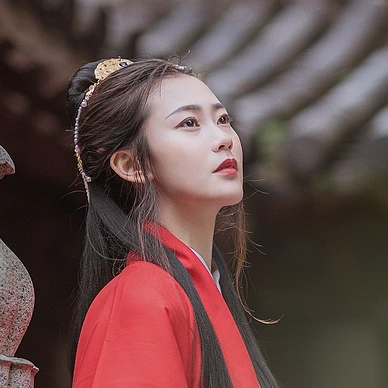 優(yōu)雅紅衣女生頭像，唯美古風(fēng)真人頭像