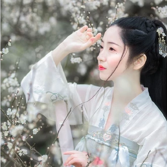 花香滿溢清新女生頭像，唯美古風(fēng)真人頭像