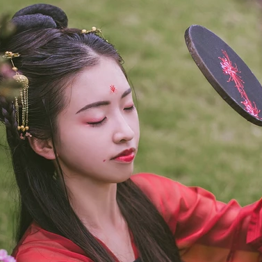 花顏古典氣質女生頭像，唯美古風真人頭像