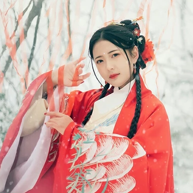 冷艷紅衣白雪女生頭像，唯美古風(fēng)真人頭像