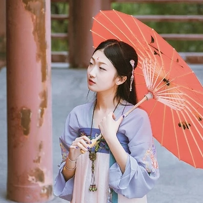 清新帶傘女生頭像，唯美古風(fēng)真人頭像