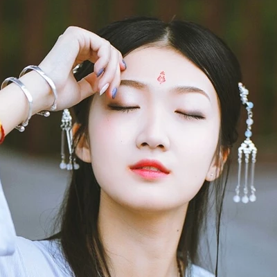 清新帶傘女生頭像，唯美古風(fēng)真人頭像