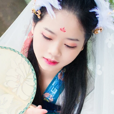 羽毛女生頭像，唯美古風(fēng)真人頭像