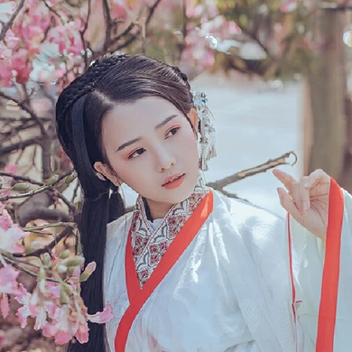粉色木棉花少女頭像，唯美古風真人頭像