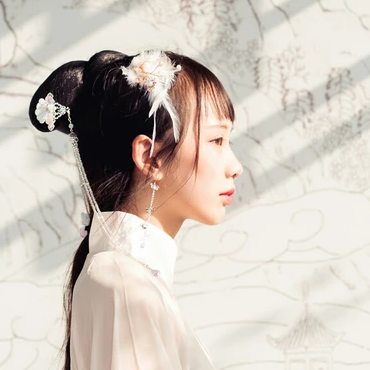 漢服帶寵物女生頭像，唯美古風(fēng)真人頭像