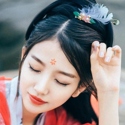 紅妝紗衣女生頭像，唯美古風(fēng)真人頭像