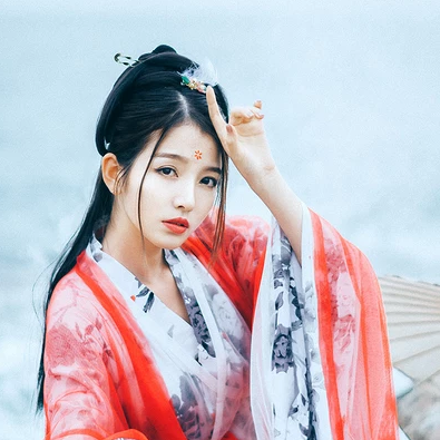 紅妝紗衣女生頭像，唯美古風(fēng)真人頭像
