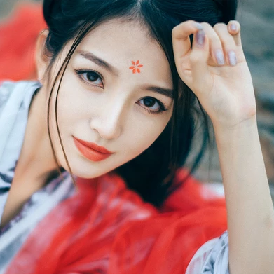 紅妝紗衣女生頭像，唯美古風(fēng)真人頭像