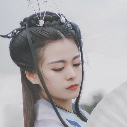 風(fēng)中俠客女生頭像，唯美古風(fēng)真人頭像
