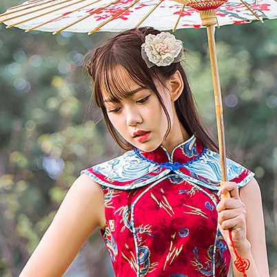 紅衣帶傘女生頭像，唯美古風(fēng)真人頭像